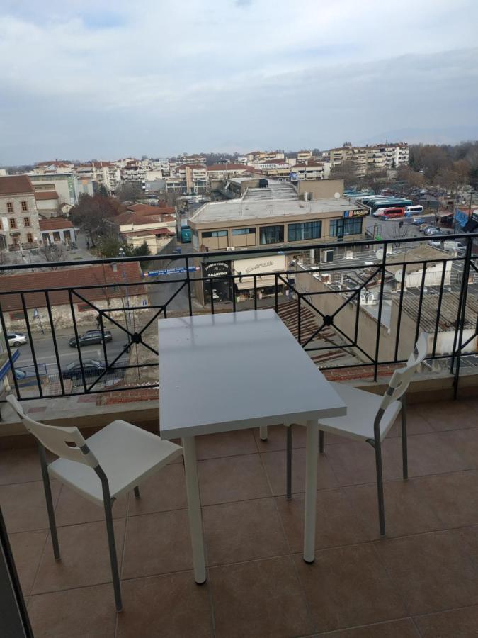 G M 6 Rooms Kentro In The Heart Of The City Larissa Exterior photo